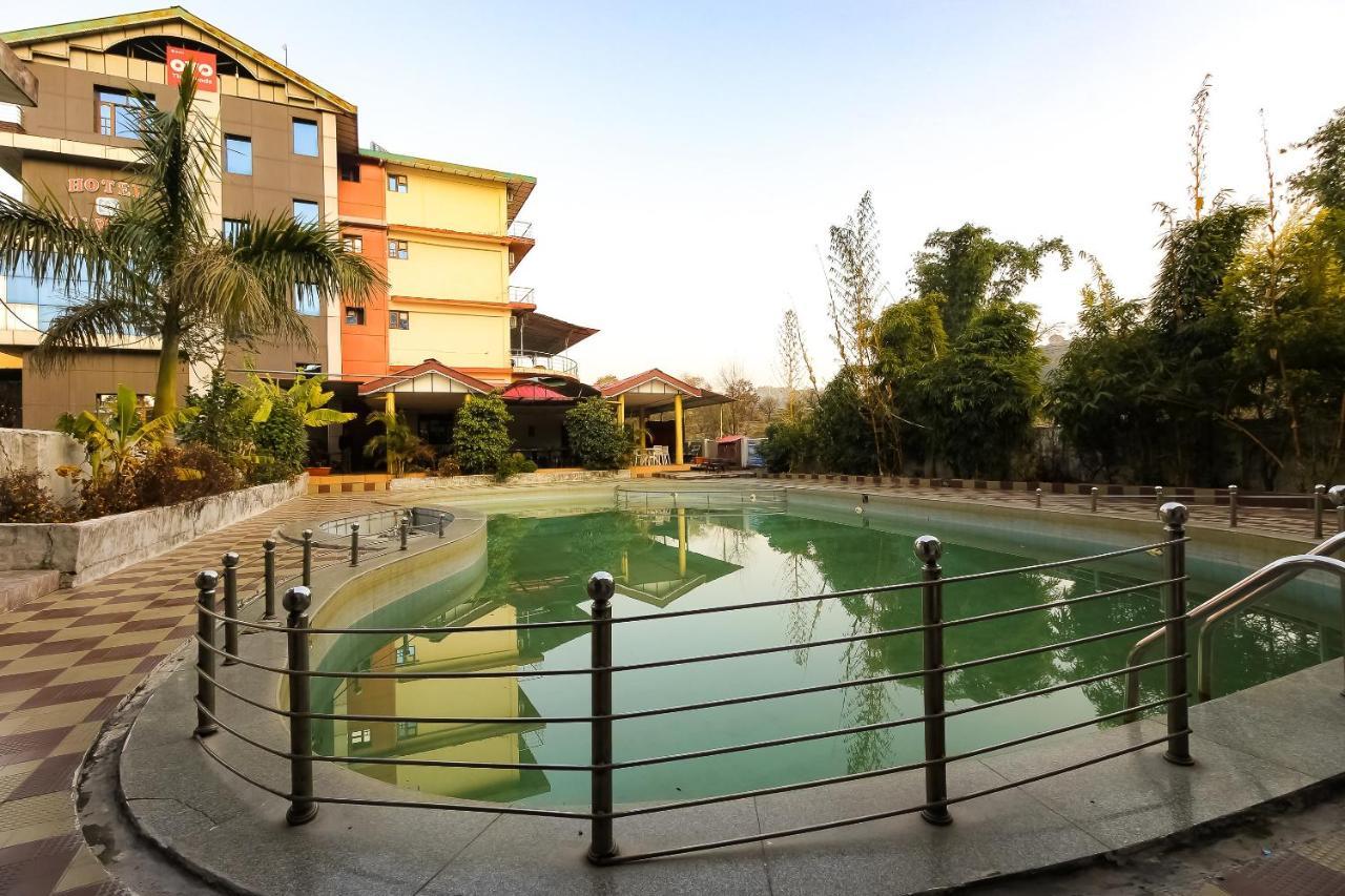 Oyo 8367 Hotel The Woodz Pālampur Kültér fotó